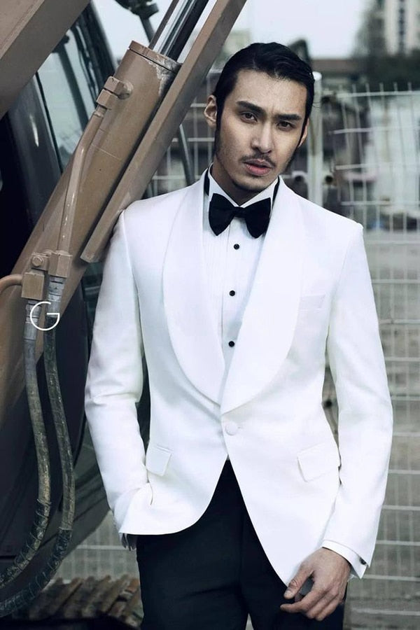Item Noble - White Shawl Lapel Two Piece