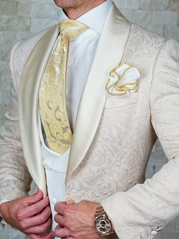 Item Enthralling - Ivory and White Jacquard Three Piece